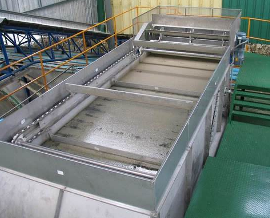 溶氣氣浮機(jī)出水帶泥嚴(yán)重是怎么回事，附解決方案